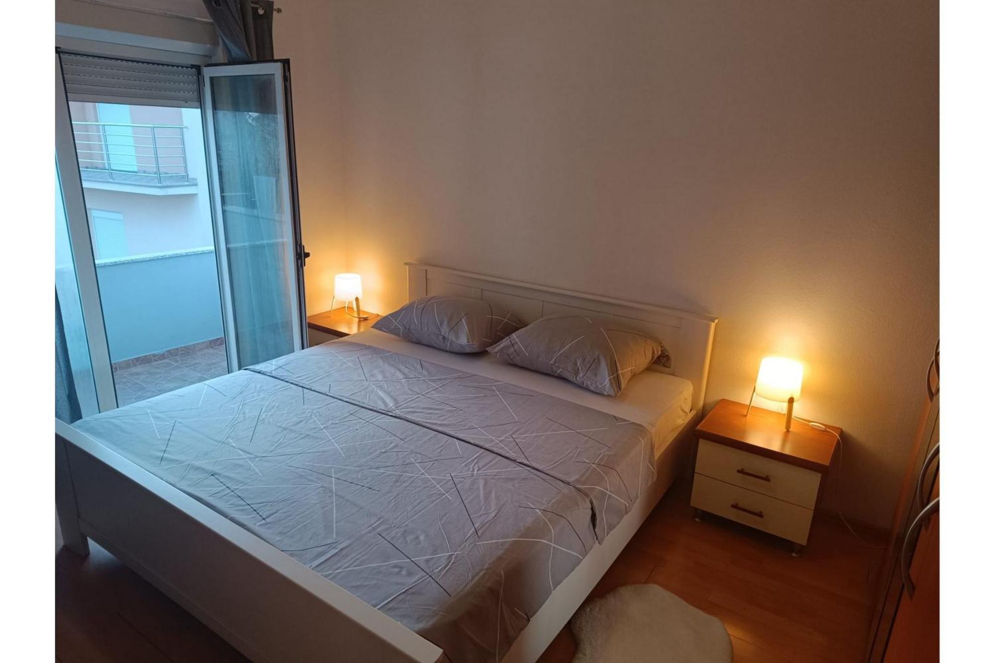 Apartment Flowers Bibinje Luaran gambar
